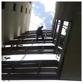 industrial abseiling london : aluminium cladding cleaning 