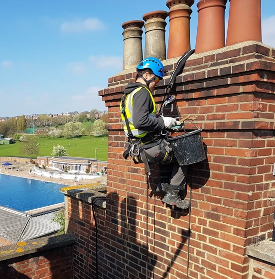 industrial abseiling london : cladding removal in London 